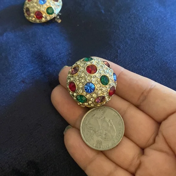 Rhinestone vintage faceted clip on earrings - Picture 5 of 6